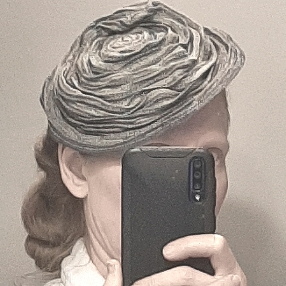 LISA VENTRE | Elegant Hat main image 7